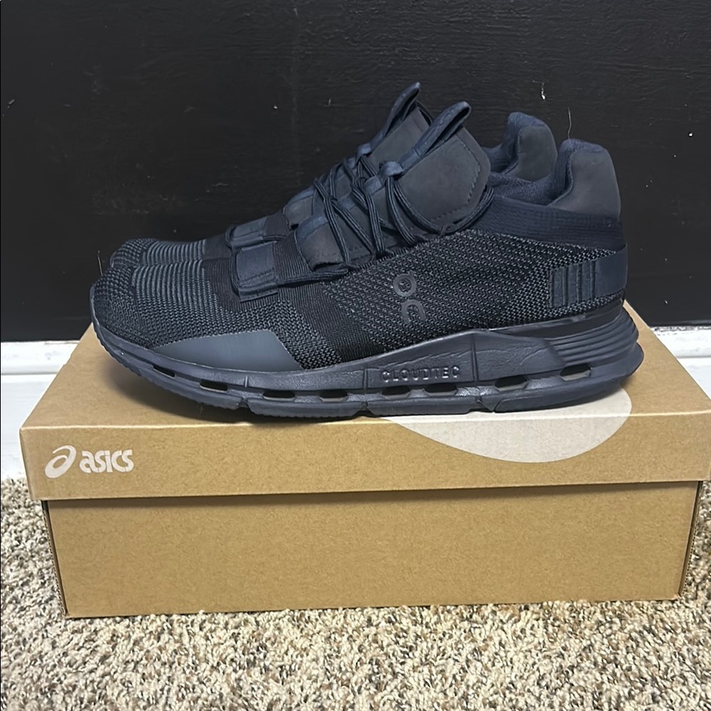 Men’s Black On Cloud Cloudnova running shoe